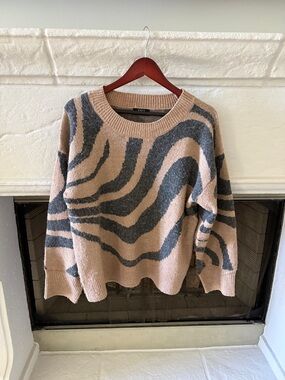 Vici Crewneck Zebra-Pattern Sweater in Beige and Charcoal